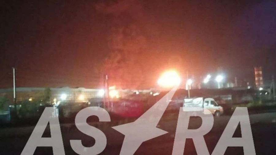 У Росії заявили про атаку дронів: вирує пожежа на НПЗ, пошкоджено об'єкт енергетики