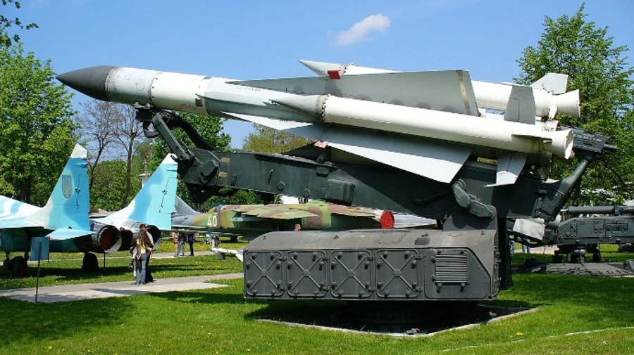 Міноборони РФ повідомило про нічну ракетну атаку на Крим