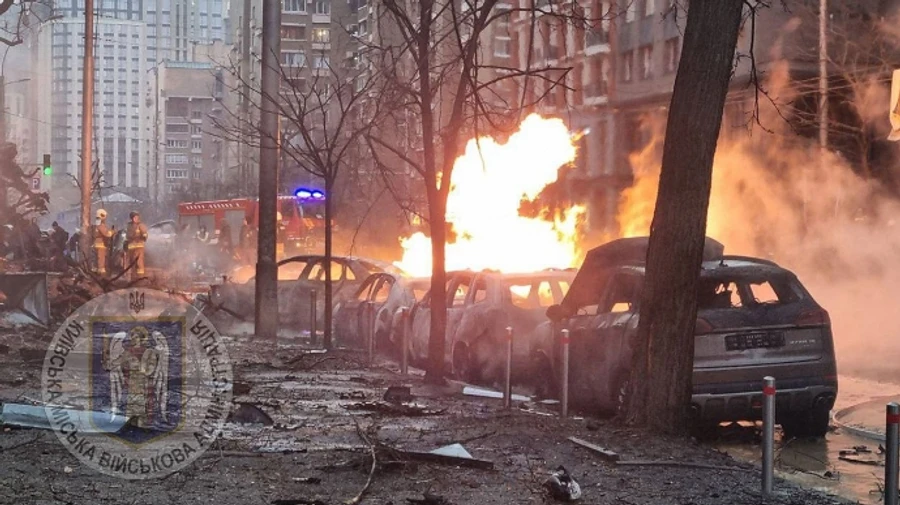 У Києві у 3 районах попадали уламки ракет: 1 загиблий та 12 постраждалих