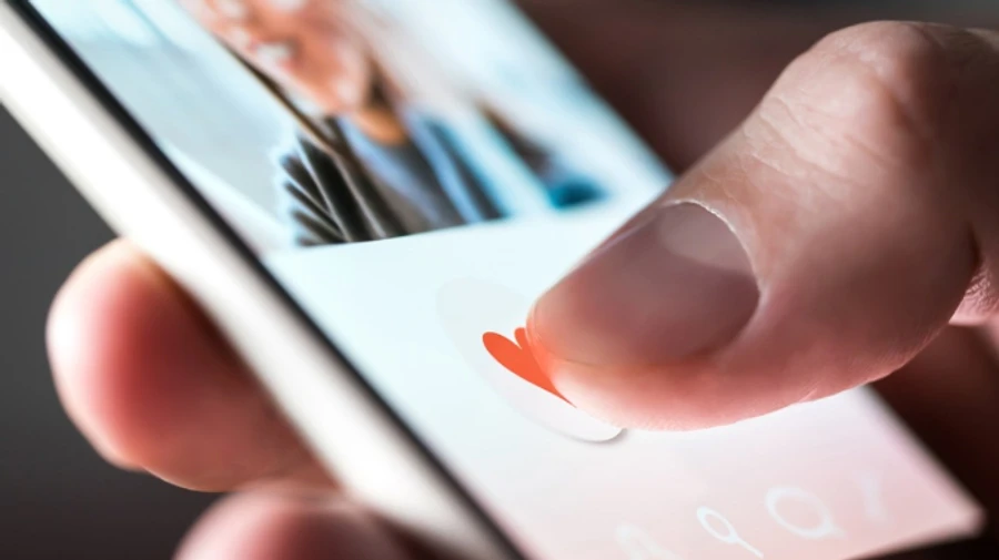 З App Store видалили додаток для знайомств противників вакцинації