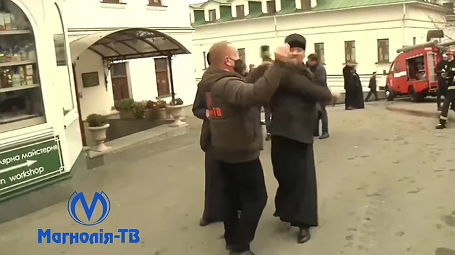 Скандал у Лаврі з журналістами: поліція відкрила провадження