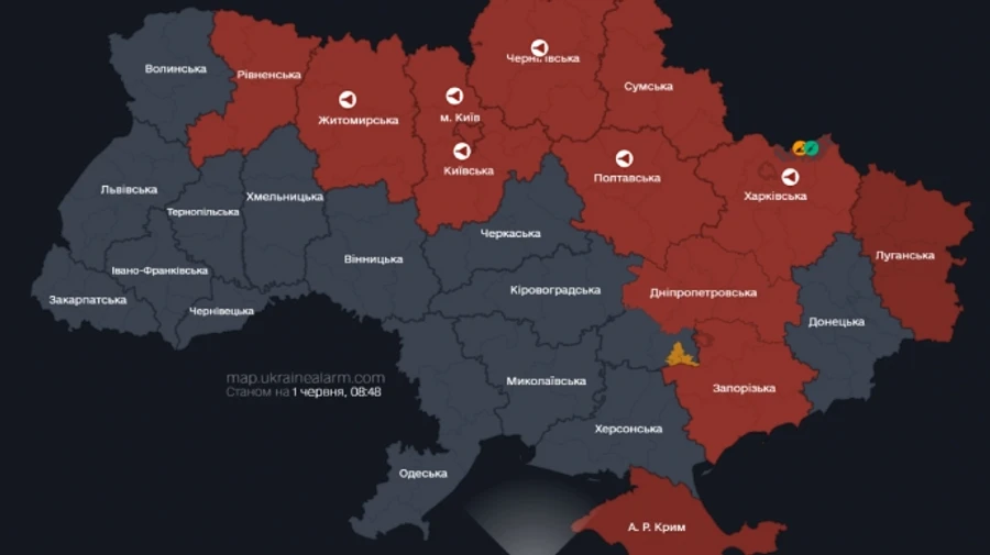 У Києві вибухи, працює ППО