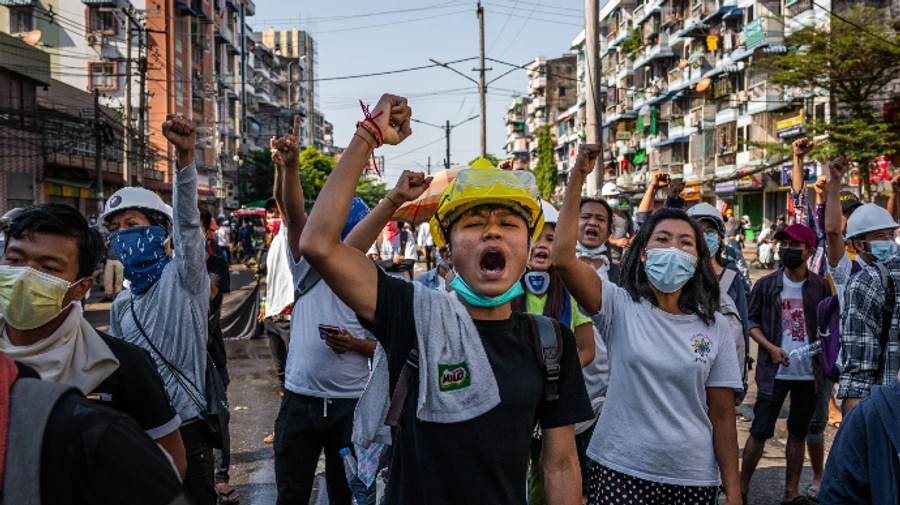 Майже 900 осіб вбили у М'янмі після лютневого перевороту