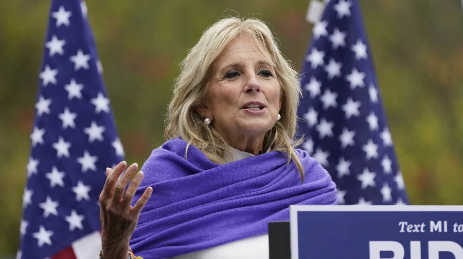 Перша леді США поранила ногу під час поїздки на Гаваї