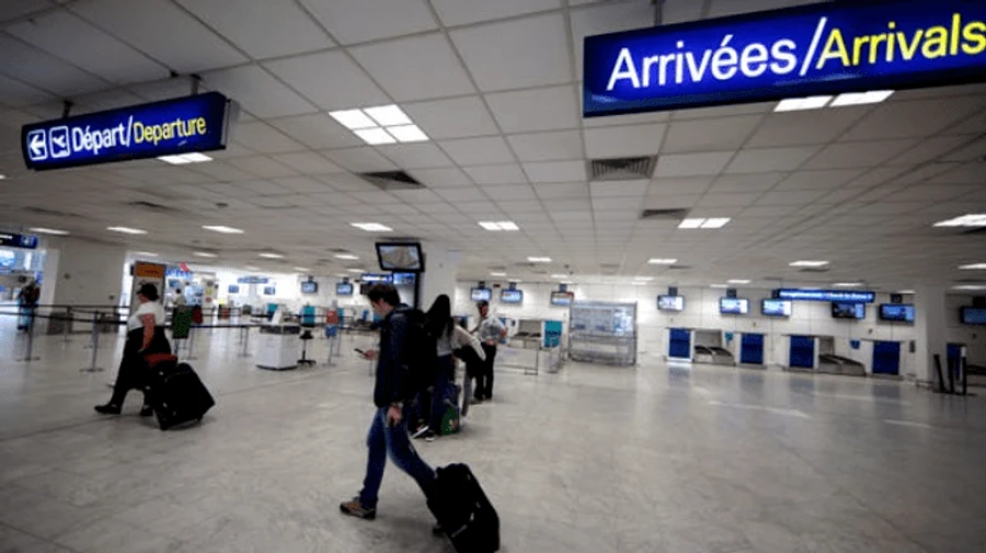 Франція змінила правила в’їзду на тлі посилення пандемії