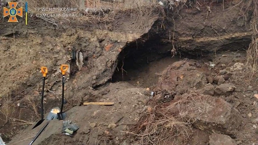 Засипало ґрунтом: на Сумщині загинула дитина