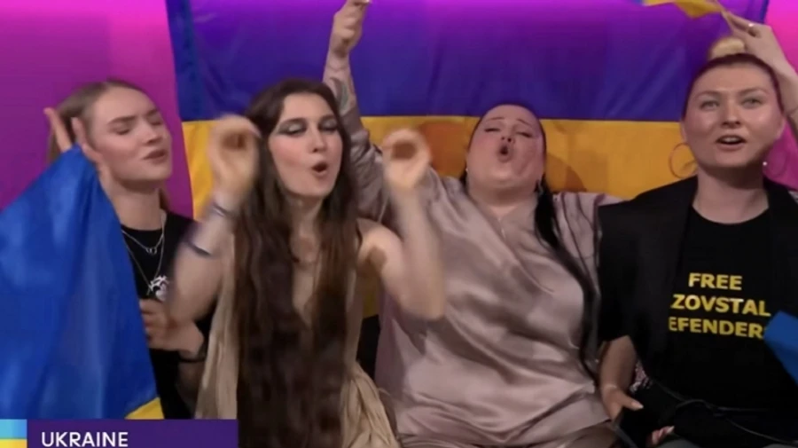 Організатори Євробачення оштрафували українців за футболки з закликом звільнити захисників Азовсталі