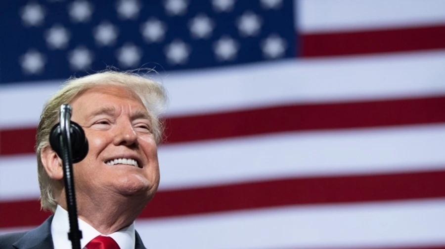 Трамп підписав указ про кримінальне переслідування за спалення американського прапора