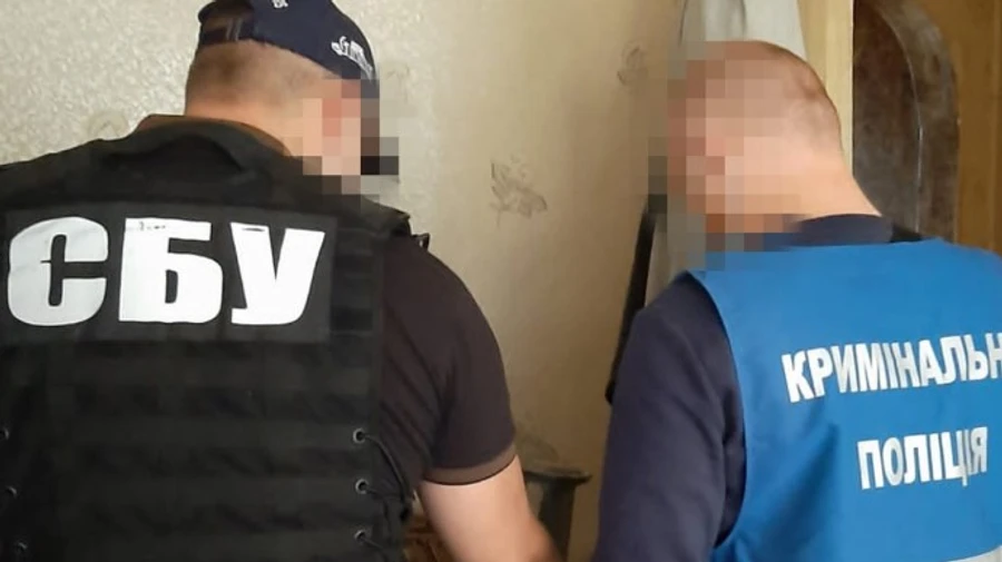 У центрі Кропивницького знайшли схрон зброї