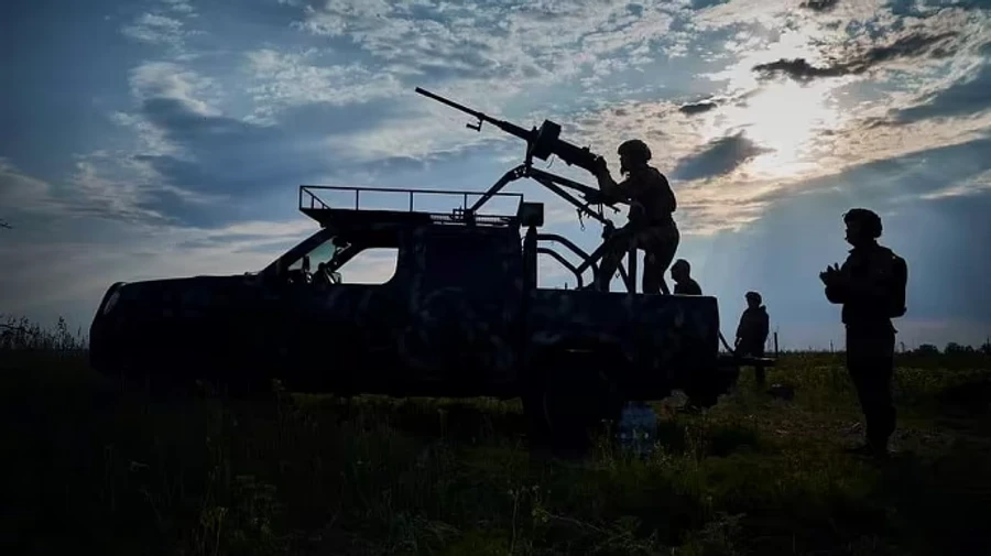 На трьох напрямках тривають важкі бої – зведення