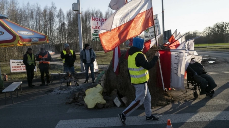 Польські фермери перекрили на чотири дні трасу, яка з'єднує Варшаву і Берлін