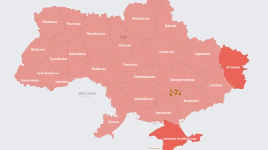 Перший ранок літа почався з повітряної тривоги по всій Україні