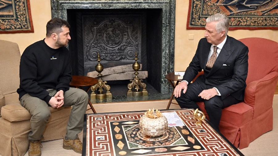 Зеленський передав королю Бельгії уламок збитого в Україні російського Су-25