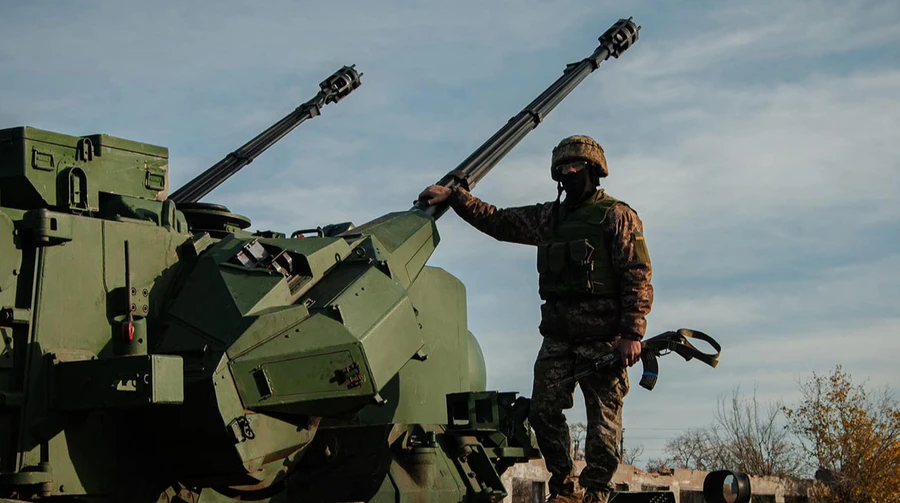 Повітряні сили збили 92 російські дрони, ворожа атака триває