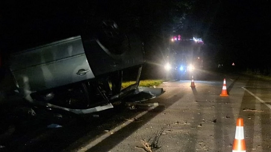 Під Києвом легковик із 13 людьми перекинувся на дах, двоє загиблих