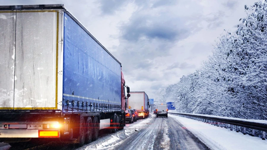 Снігопади не припиняються в трьох областях – ДСНС