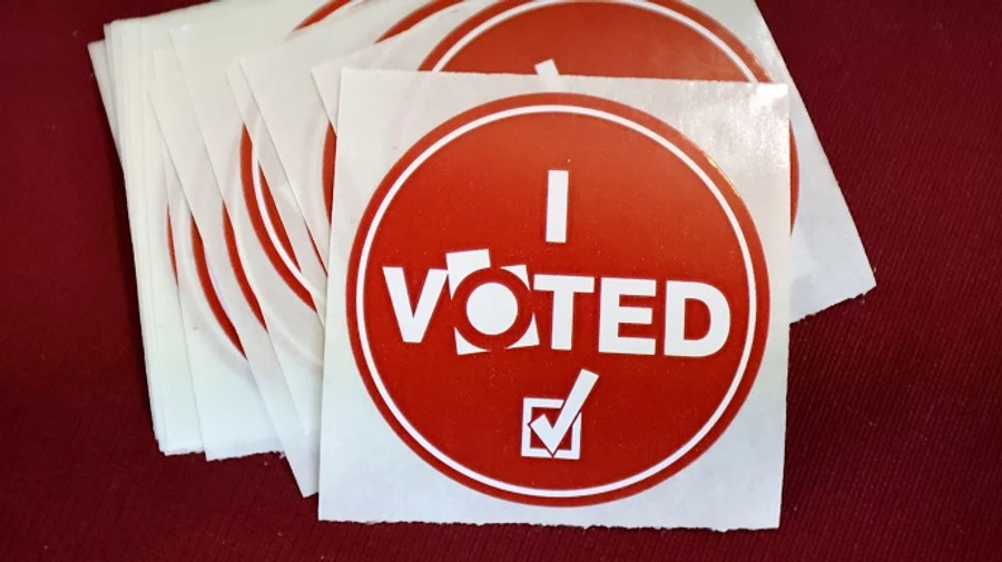 Росія використовує шпигунів, соцмережі та ЗМІ, щоб вплинути на вибори у світі – розвідка США