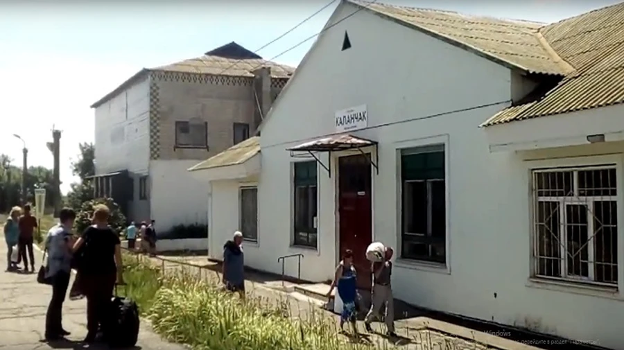 На станцію Каланчак росіяни пригнали з Криму 17 вагонів боєприпасів – ОК