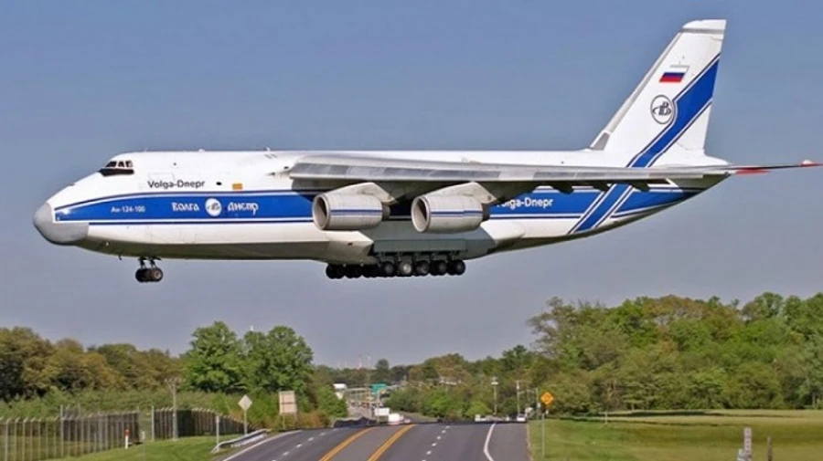 Канада передасть Україні російський літак АН-124 – Шмигаль