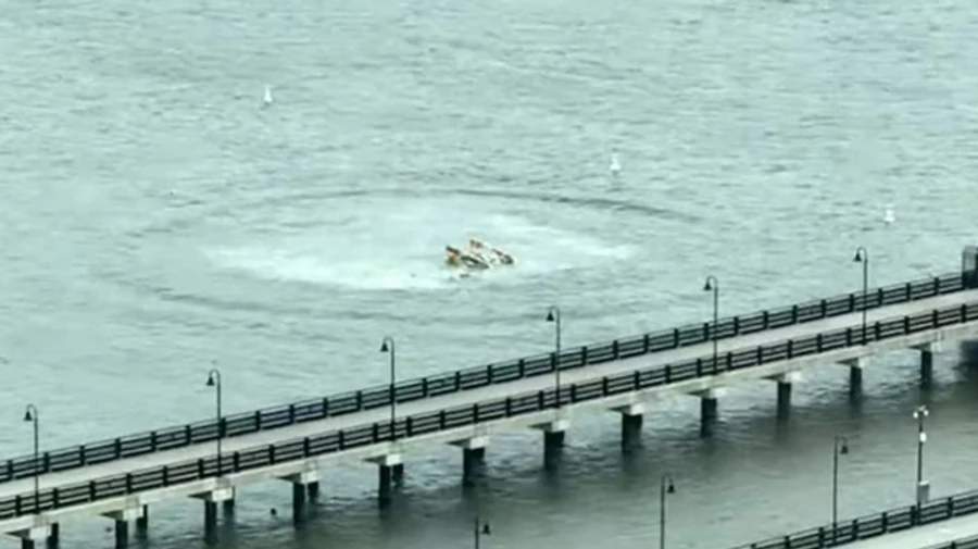 У Нью-Йорку гелікоптер впав у річку Гудзон, є загиблі