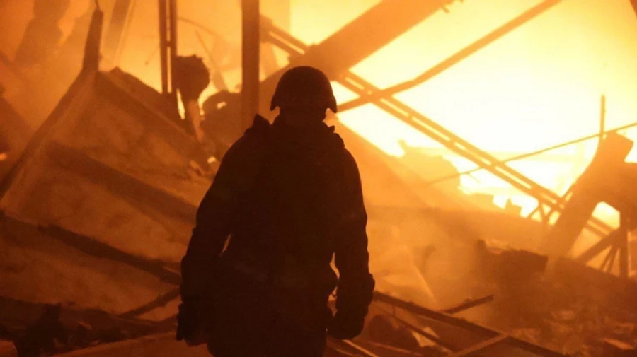 Кількість постраждалих у Дніпрі зросла до 9, масштабну пожежу вже загасили