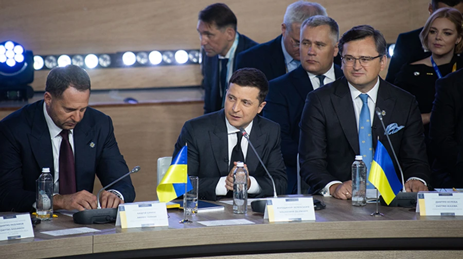 Головні новини понеділка і ночі: саміт Кримської платформи,