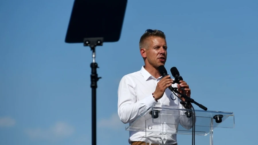 Опонент Орбана проти надання зброї Україні, хоча називає Путіна агресором