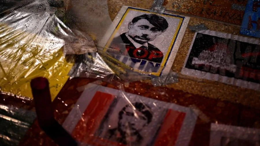 Путін прорахувався з Україною, це загрожує йому втратою влади – Bloomberg