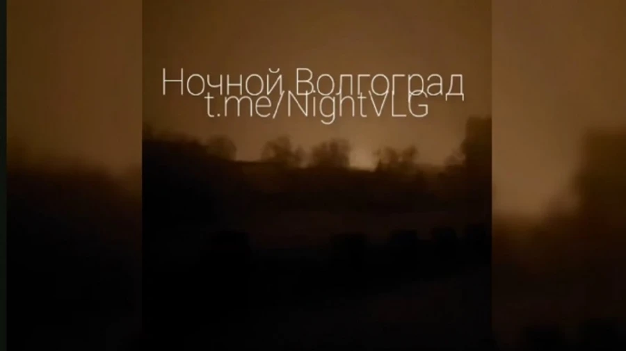 У російському Волгограді безпілотники атакували НПЗ, виникла пожежа