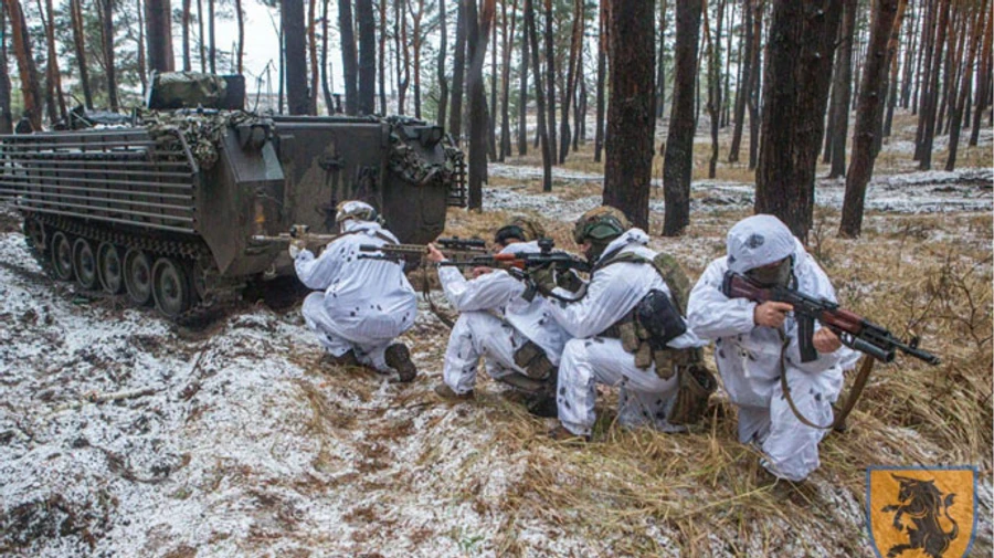 Захисники відбивали атаки росіяни поблизу Авдіївки, Кліщіївки та Мар’їнки − Генштаб