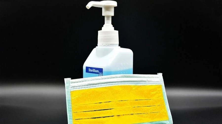 Головні новини понеділка і ночі: злив персональних даних, жовті та зелені COVID-сертифікати