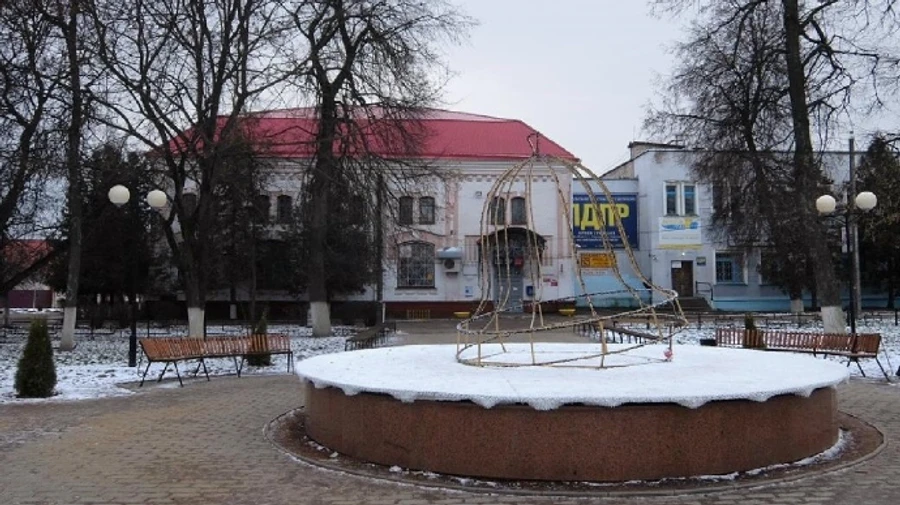 У РФ заявили, що безпілотник атакував адмінбудівлю в Брянській області