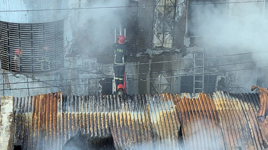 Пожежа на фабриці у Бангладеш забрала життя 16 людей