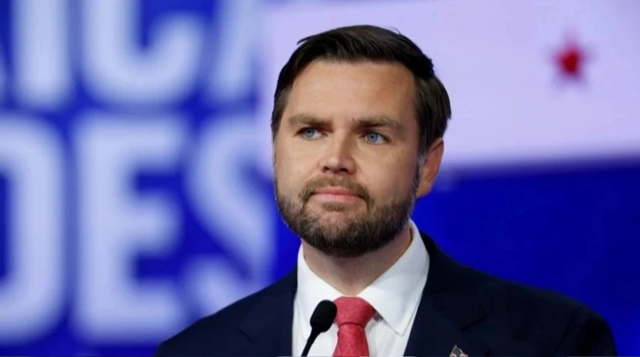 Венс: Ми допомагаємо літнім американцям замість відправки грошей в Україну