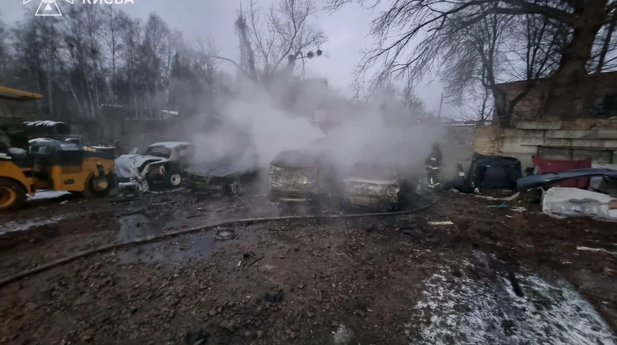 У Києві палають три багатоповерхівки - Кличко