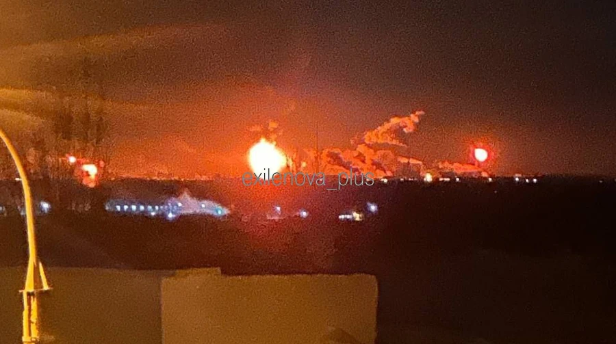 У російському Волгограді дрони атакували НПЗ: спалахнула масштабна пожежа