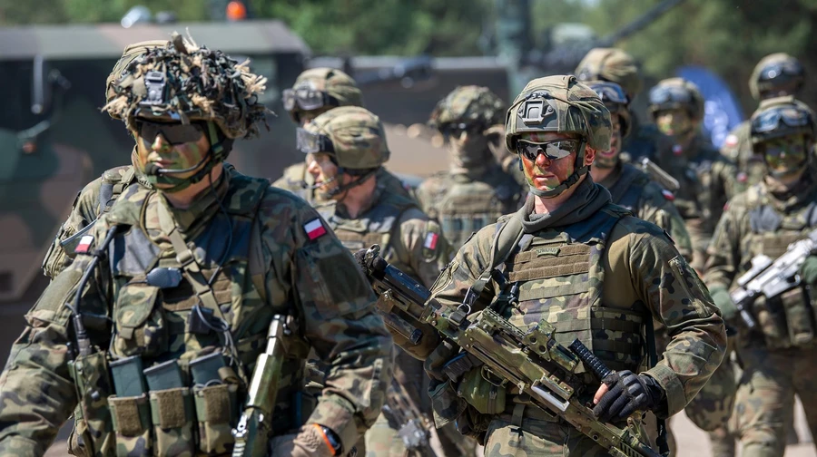 Понад половина поляків за відновлення обов’язкової військової служби