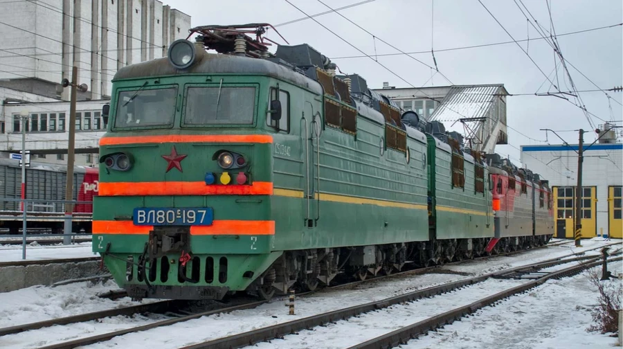 Партизани вивели з ладу електровоз у російському Орлі, аби порушити логістику окупантів – 