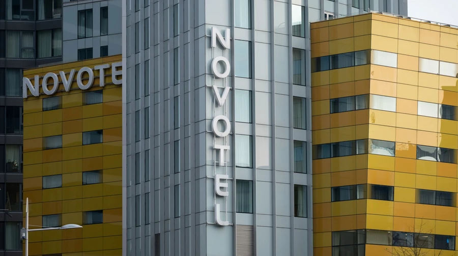 Французька Accor перевіряє свої готелі після звинувачень у секс-експлуатації українських дітей