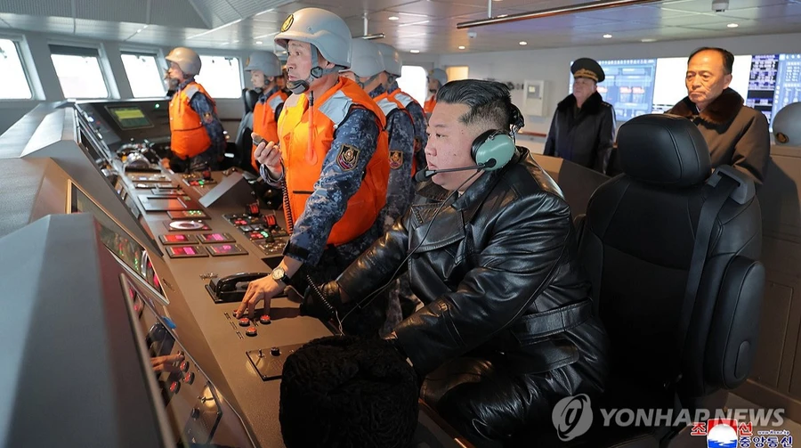 Лідер КНДР спостерігав за випробуванням стратегічних крилатих ракет з нового есмінця