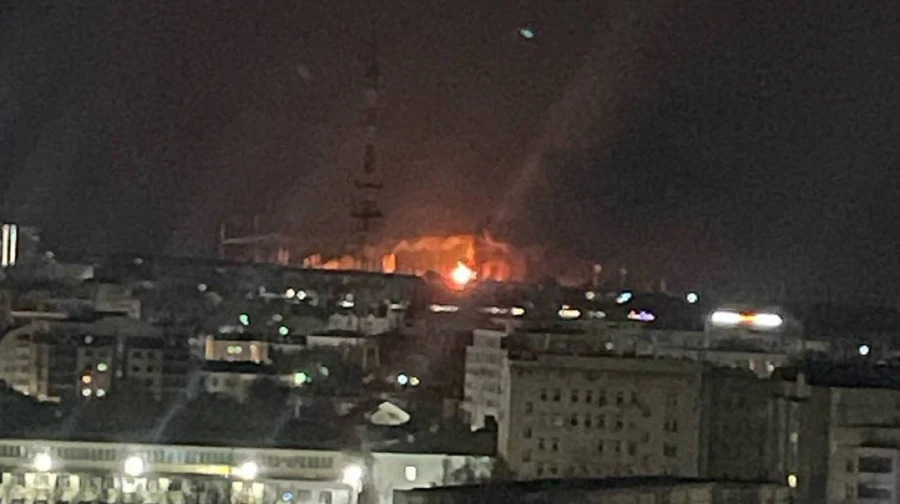 Ярославський НПЗ атакували дрони: там спалахнула пожежа