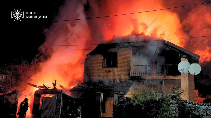 Росія атакувала Київщину безпілотниками: є поранена людина та пошкодження