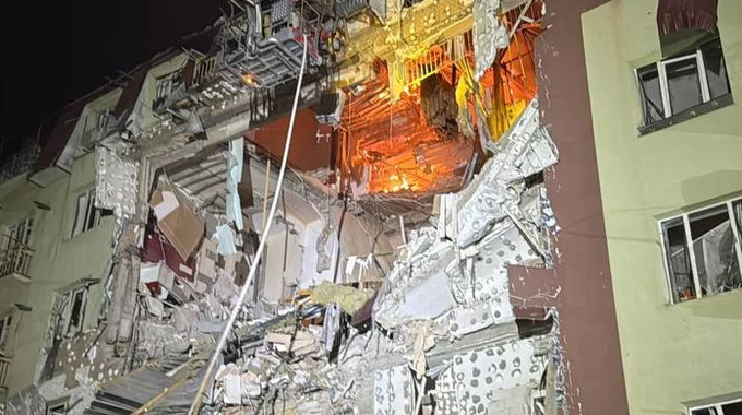 В Одесі загинули мама з 2-річною дитиною та 53-річна жінка, під завалами ще можуть бути люди – влада