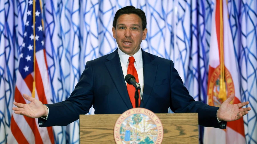 Губернатор Флориди підписав закон, що дозволяє йому одноосібно визнавати організації “терористичними”