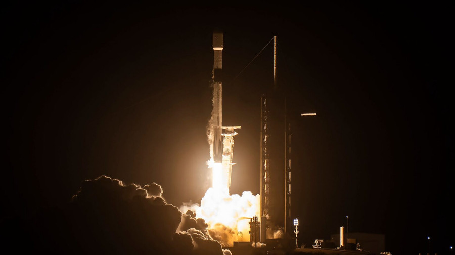 Ракета SpaceX вріжеться у Місяць цього літа на швидкості 8700 км/год