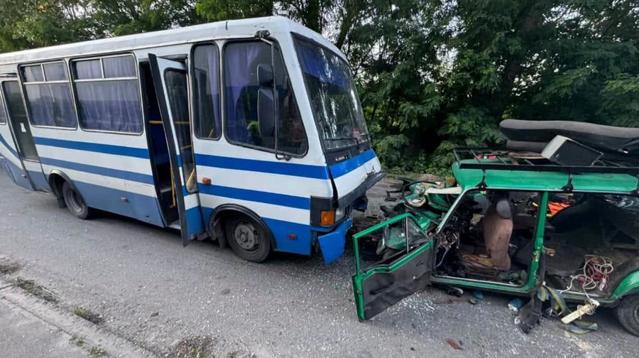 У Броварах внаслідок ДТП загинула 2-річна дитина, ще дев’ятеро людей травмовані – поліція