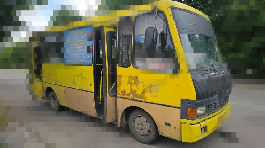 Росіяни атакували маршрутку в Херсоні та житловий сектор на Сумщині: є загиблий і поранені