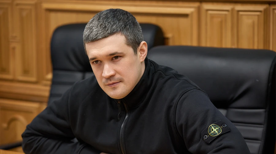Звільнення зі служби за указом президента матиме пріоритет над контрактами – Федоров