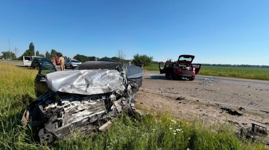 У ДТП на Київщині через невдалий обгін загинули п’ятеро людей, двоє поранені