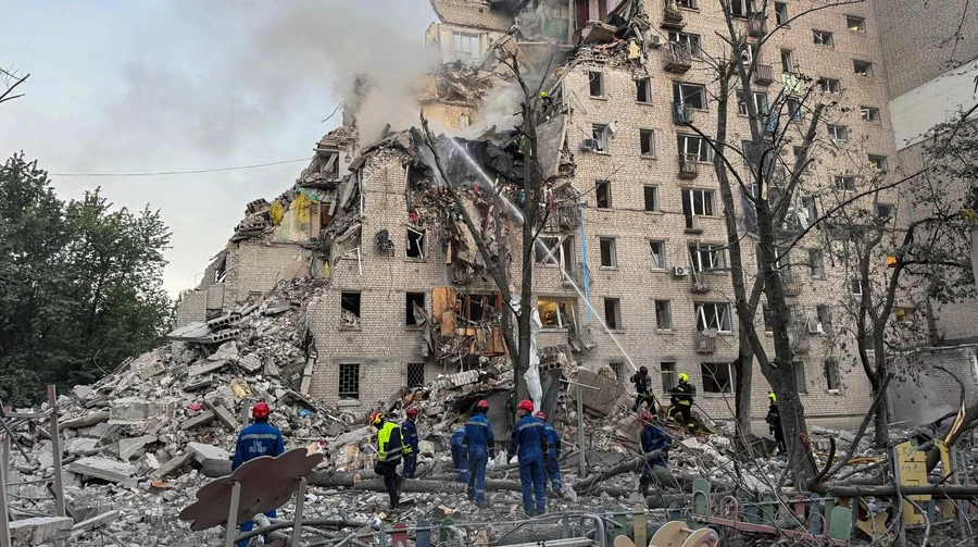 У Києві – руйнування на 30 локаціях: ДСНС показала наслідки російського удару на столицю